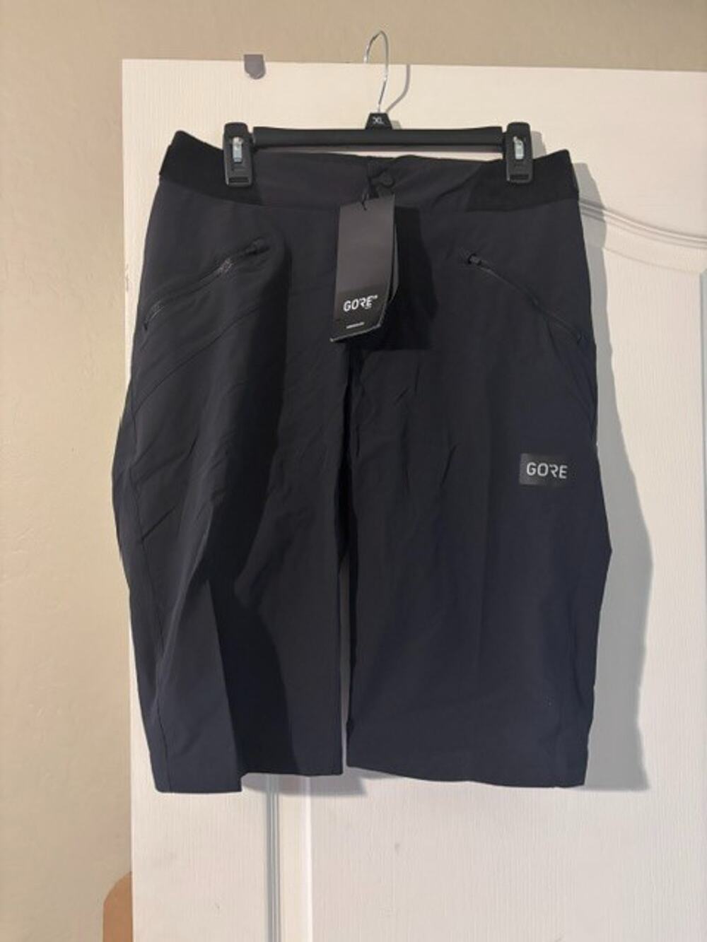 NWT GORE WEAR Men's Fernflow Cycling Shorts Black, SZ S